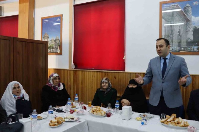 8 Mart Dünya Kadınlar Günü Oltu’da Kutlandı
