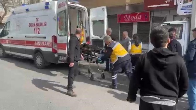 Kayseri’de Dehşet: Kavga Ettikleri Şahsı 2 Kattan Aşağı Attılar