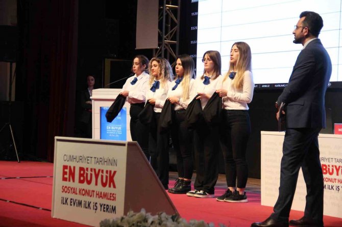 İ̇zmir’de Toki̇ Heyecanı, Kura Çekimi Başladı