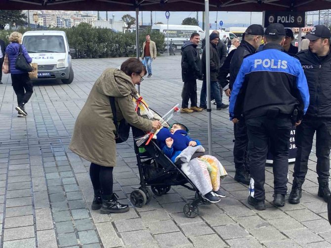 Eminönü’nde Kadınlara ’Kades’ Uygulaması Tanıtıldı