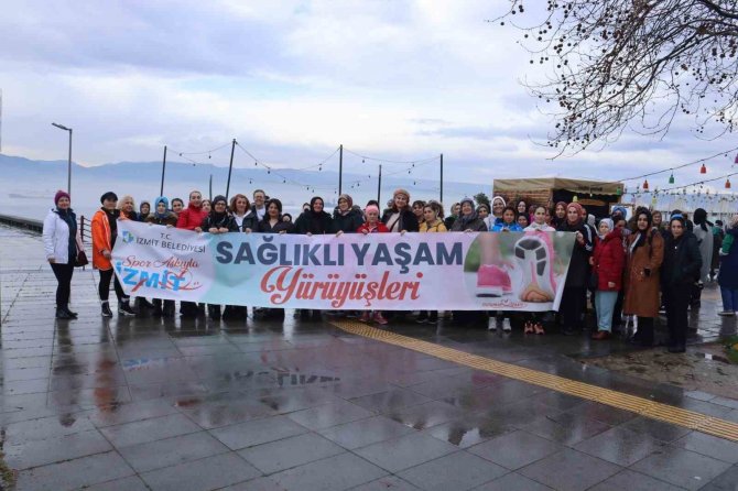 Kadınlar Sağlıklı Yaşam İçin Yürüdü