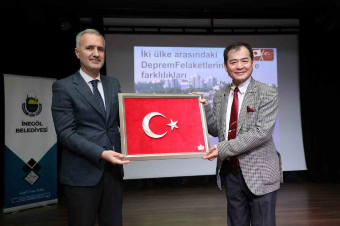 Japon Uzman Konuştu: "Bir Gün Deprem Olacak, Bunu Kabul Edip Hazırlanmalıyız"