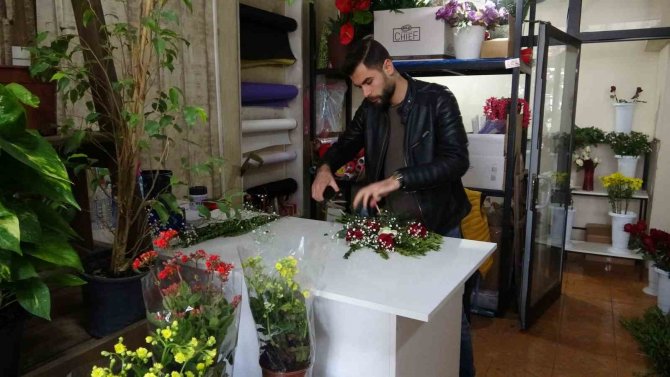 Diyarbakır’da Çiçekçilerde 8 Mart Dünya Kadınlar Günü Yoğunluğu