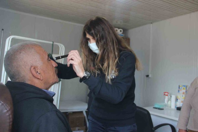 Deprem Bölgesinde Yükün Büyük Kısmını Kadınlar Sırtlıyor