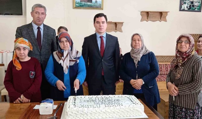 Kars’ta Kadınlar Günü Etkinliği