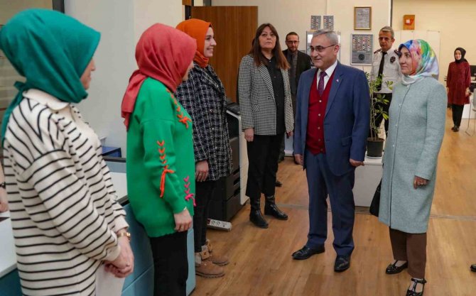 Başkan Alim Işık: "Kadınlarımızla Daha Güçlüyüz"