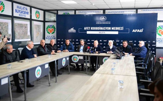 Bakan Karaismailoğlu: “Yüzyılın En Büyük Felaketini, Yüzyılın En Büyük Dayanışması İle Aşacağız”