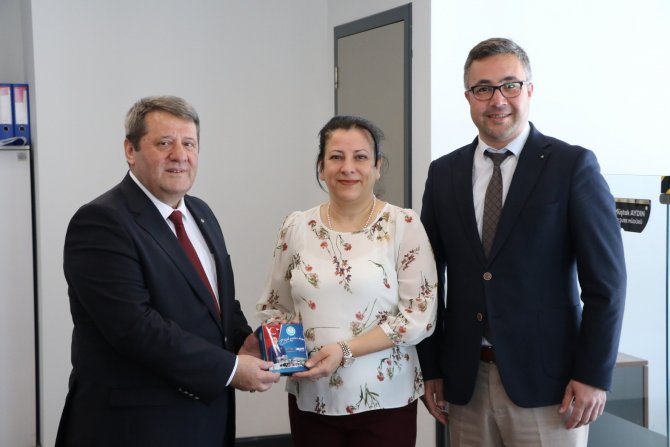 Başkan Ergün Kadın Personelini Unutmadı