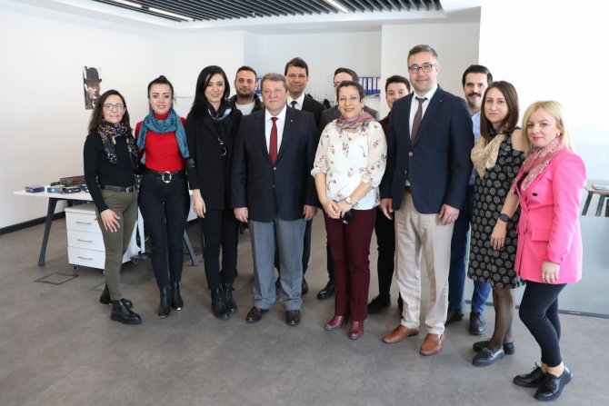 Başkan Ergün Kadın Personelini Unutmadı