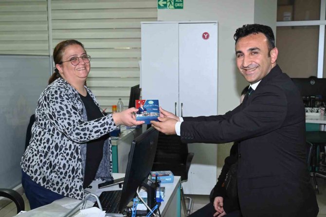 Başkan Ergün Kadın Personelini Unutmadı