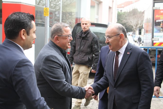Vali Karadeniz’den Kula’daki Stk’lara Teşekkür Ziyareti