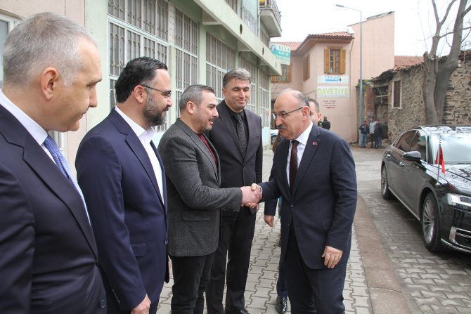 Vali Karadeniz’den Kula’daki Stk’lara Teşekkür Ziyareti