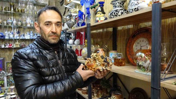 Anne Ve Babasının Antika Merakı Önce Hobi, Sonra Gelir Kapısı Oldu