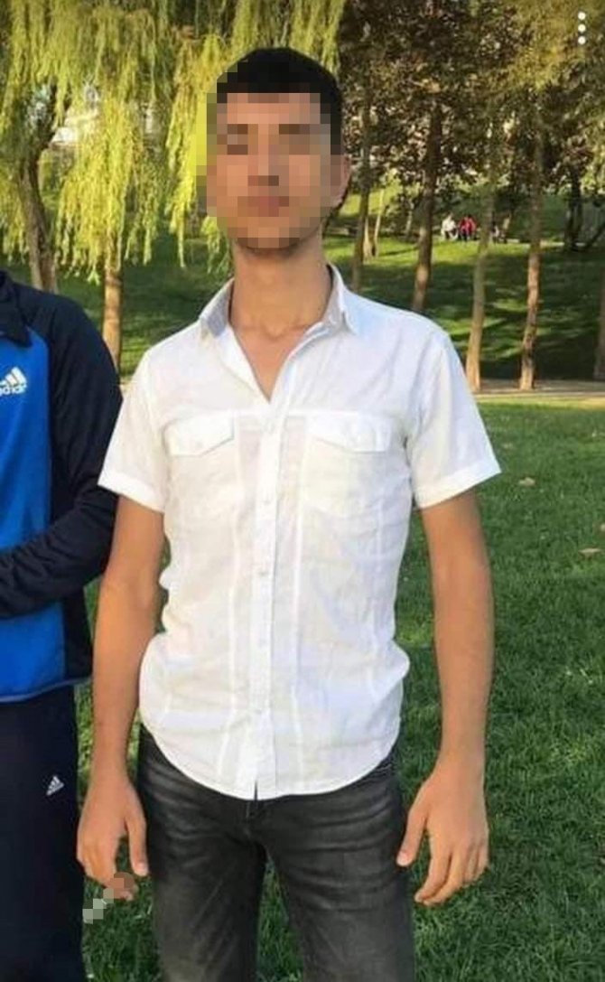21 Yaşındaki Genç Kadın Eski Sevgilisi Tarafından Kezzapla Yaralandı