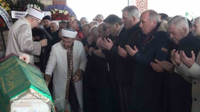 Memleket Partisi Genel Başkan Yardımcısı Özel, Kızını Son Yolcuğuna Uğurladı