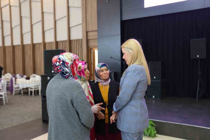 Başkan Doğan, Kadın Çalışma Arkadaşlarının Gününü Kutladı