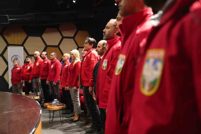 Akut Depremle İlgili Seminer Gerçekleştirdi