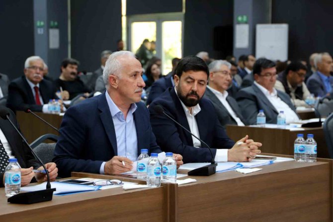 Başkan Gültak: "Göreve Geldiğim Günden İtibaren Kaçak Yapılarla Uğraşıyorum"