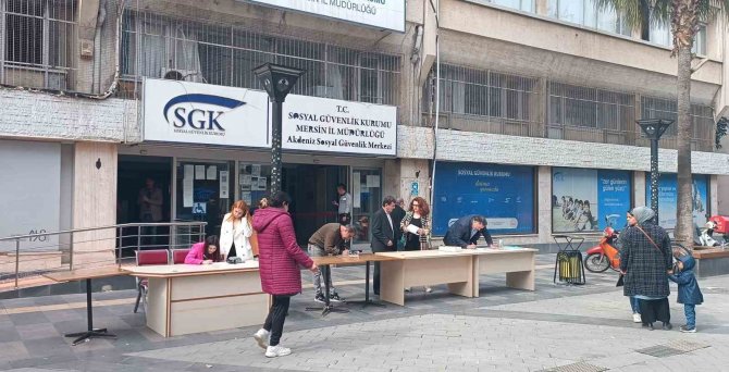 E-devlet, Sgk Önlerindeki Eyt Kuyruğunu Azalttı