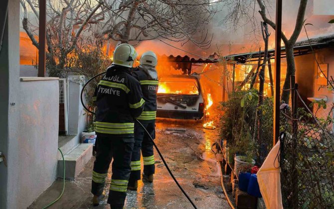 Milas’ta Araç Yangını