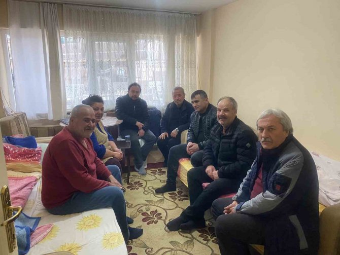Başkan Şahin, Afetzede Ailelerle Bir Araya Geldi