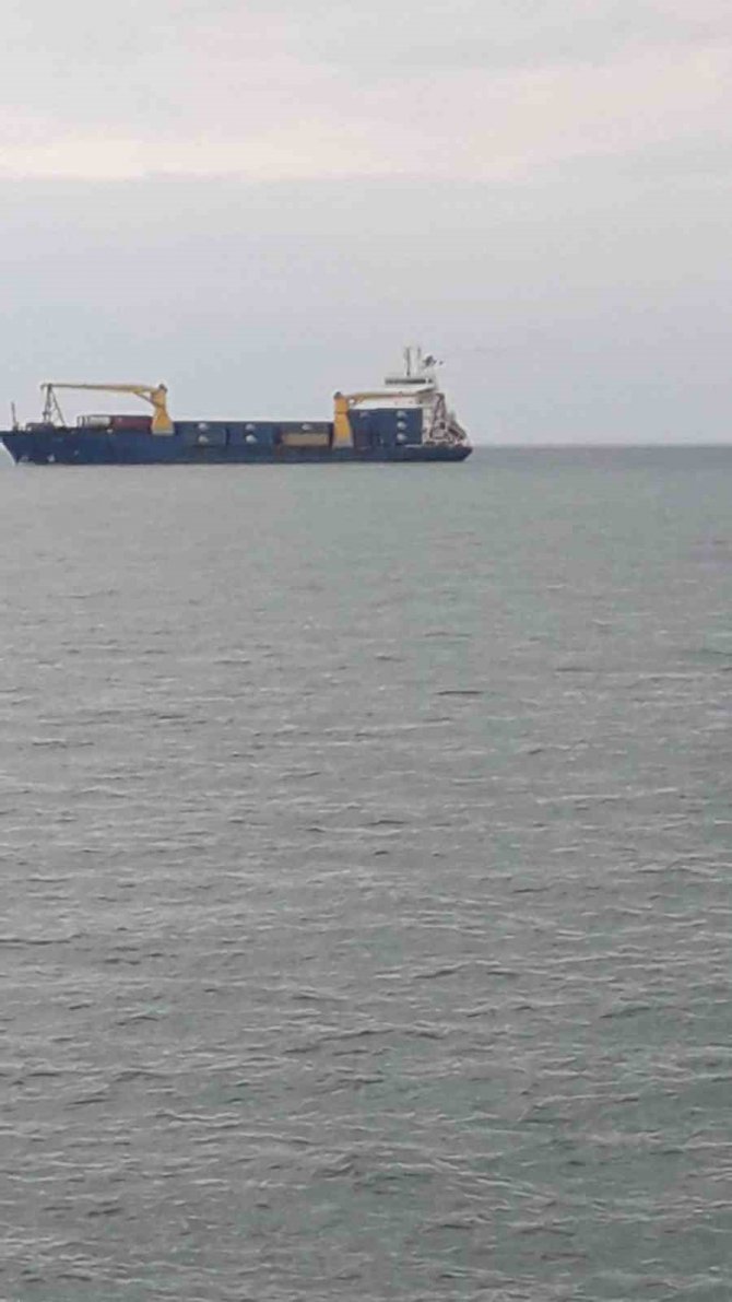 Karadeniz’de Yük Gemisinden Düşen Şahsı Bulmak İçin Arama Başlatıldı