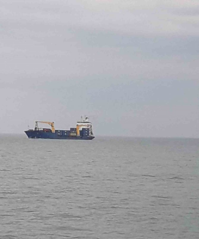 Karadeniz’de Yük Gemisinden Düşen Şahsı Bulmak İçin Arama Başlatıldı