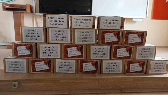 Sarıgöl Anadolu İ̇hl’den Depremzede Ailelere ’Kadınlar Günü’ Yardımı