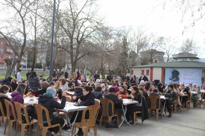 Selçuk’ta Depremzede Kadınlar İçin ‘Kadınlar Günü’ Etkinliği