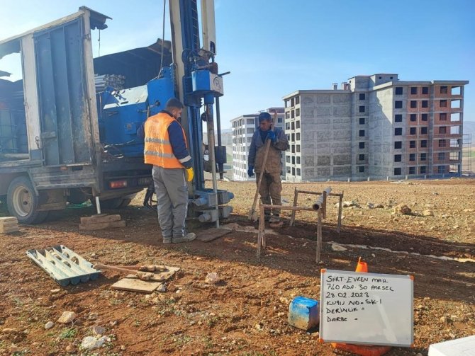 Siirt Belediyesi Ekipleri İnşaatların Jeolojik-jeoteknik Zemin Etütlerini Denetledi