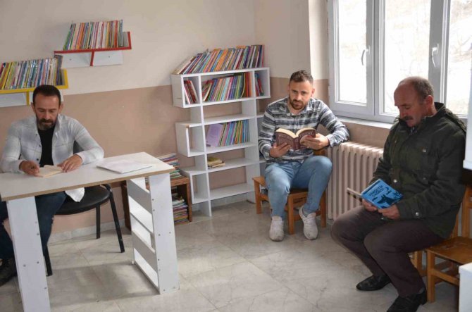 Beytüşşebap’ta 7’den 70’e Herkes Kitap Okuma Seferberliğinde