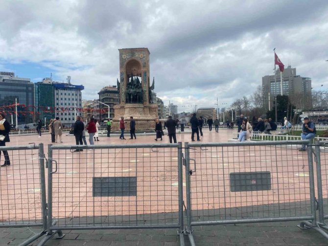 Taksim’de Güvenlik Önlemleri Üst Seviyeye Çıkartıldı