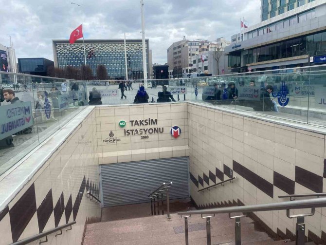 Taksim’de Güvenlik Önlemleri Üst Seviyeye Çıkartıldı