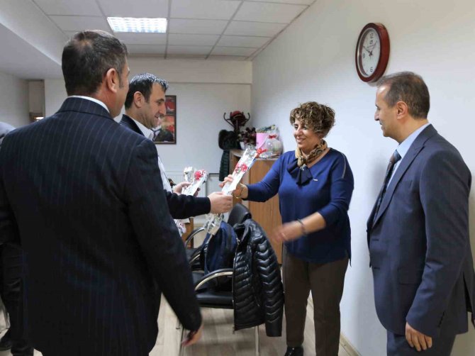 Vaski̇’de Çalışan Kadın Personeller Unutulmadı