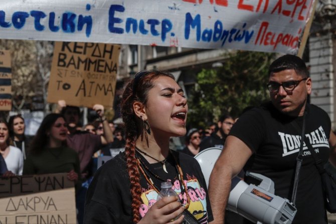 Atina’da 50 Bin Kişi Tren Kazasını Protesto Etti