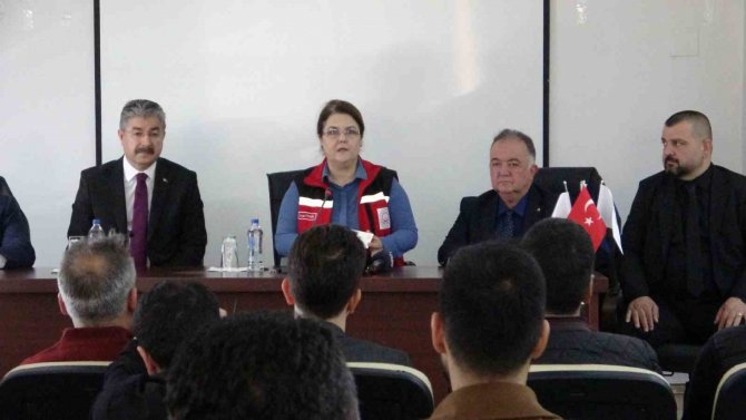 Bakan Yanık: "Üretim Devam Ederse Sosyal İyileşme Hızlıca Başlar"