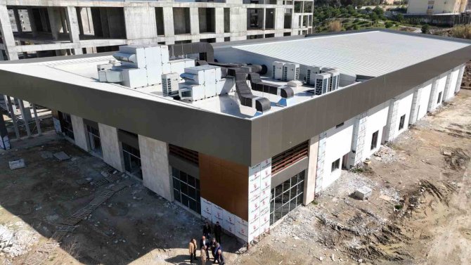 Başkan Muhittin Böcek Serik’te Çalışmaları Yerinde İnceleyip Bilgi Aldı