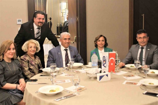 Antalya’da "8 Mart 8 Kadın" Temalı Anma Gecesi Gerçekleştirildi