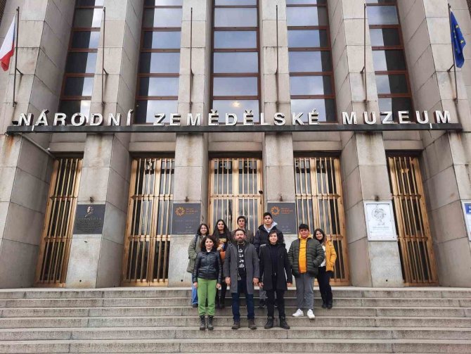 Lise Öğrencileri Erasmus Programı Çerçevesinde 3 Hafta Staj Yaptı