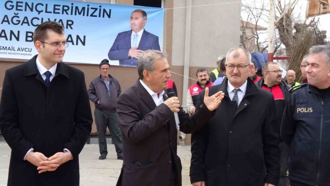 Bigadiç Belediyesi 15 Bin Fidan Öğrencilerle Buluşturdu