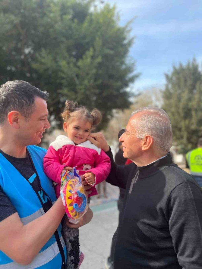 Başkan Zolan Dördüncü Kez Deprem Bölgesinde