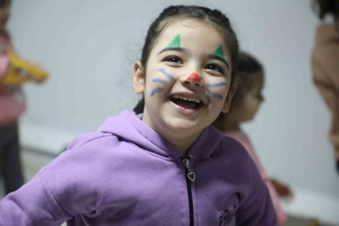 Depremzede Çocuklar Doyasıya Eğlendi