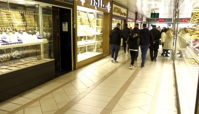 Deprem Korkusu Altını ’Yastık Altından’ Çıkardı