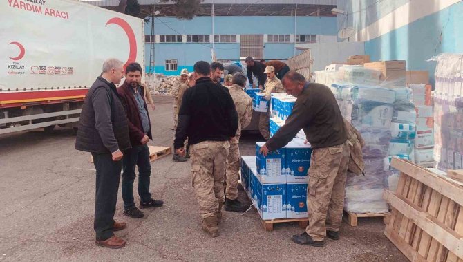 Çektiği Video İle Deprem Bölgesine Yardım Topladı