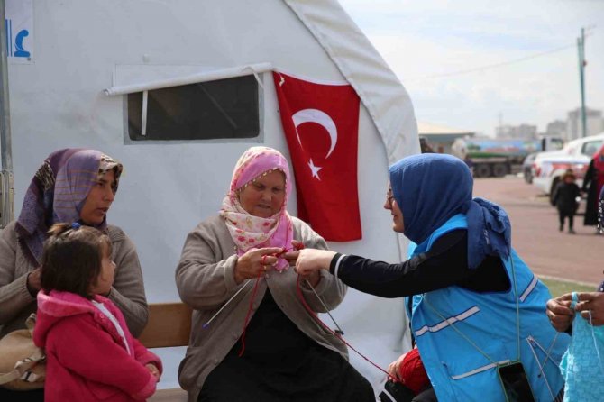 İ̇lmek İlmek Örgülerle Depremzede Kadınlar Hayata Tutunuyor