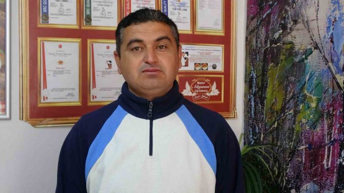 Yüzde 52 Duyma Engelli Olmasına Rağmen Enkazdan 7 Can Kurtardı