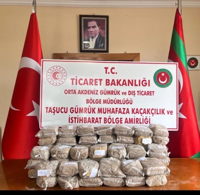 Gümrük Muhafaza Ekipleri Mersin’de 35 Kilogram Esrar Ele Geçirdi