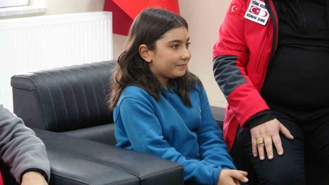 Minik Eylül’ün Duygu Yüklü Mektubuyla 300 Öğrencinin Yüzü Güldü