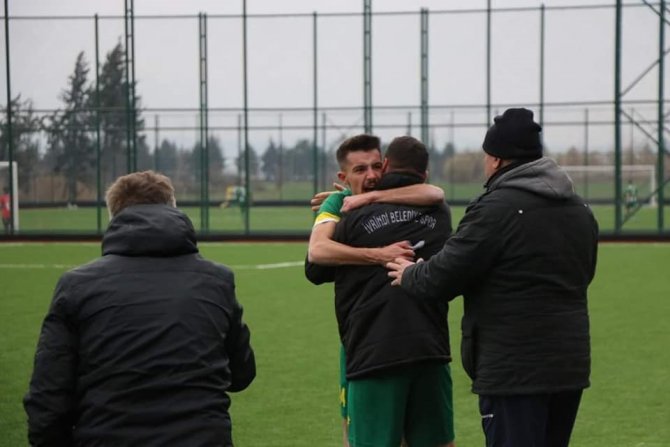 Şampiyon İ̇vrindi Belediyespor