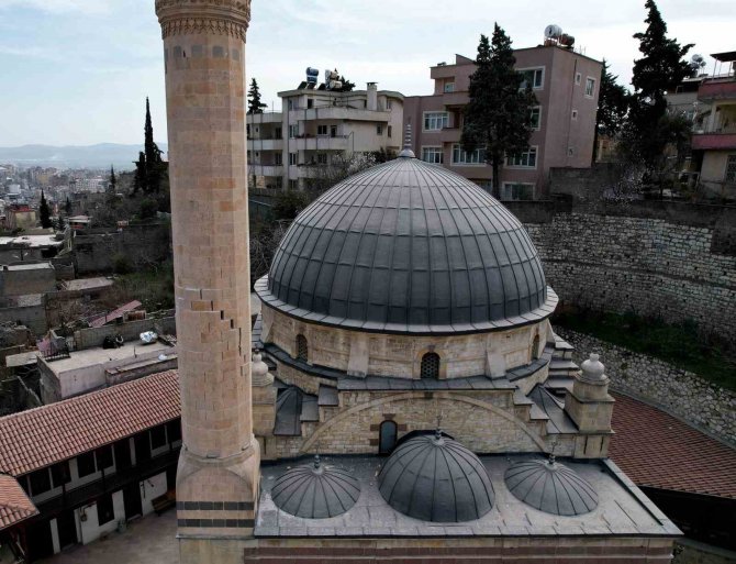 Depremden Önce Turist Akınına Uğruyordu, Şimdilerde Yanından Korkarak Geçiliyor